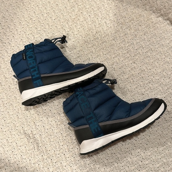 NWOB The North Face Thermoball ECO SNOW KIDS Blue Quilted Boots 4 DRIVENT - Picture 4 of 13